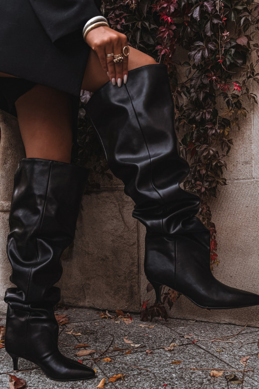 Bottes hautes pour femmes à enfiler avec talons fins en noir Ysolienne
