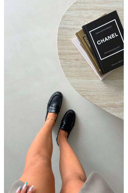 Mocassins pour femmes avec volants couleur noire Sabley