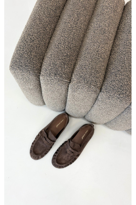 Mocassins pour femmes avec volants en daim synthétique couleur marron Sabley