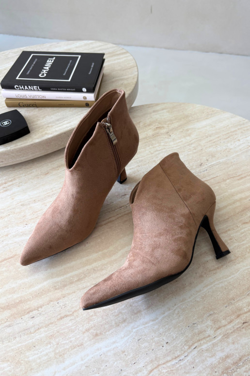 Bottines pour femmes sur talon fin avec bout pointu couleur sable Bessia