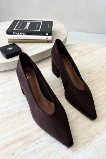 Chaussures à bout pointu et talons carrés couleur chocolat Lavisa 2
