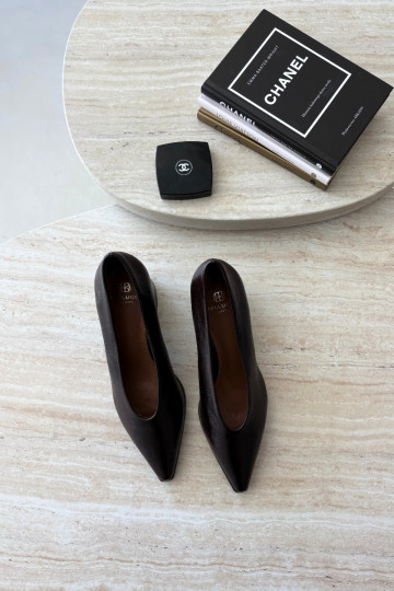 Chaussures à bout pointu et talons carrés en simili cuir couleur brun foncé Lavisa 2