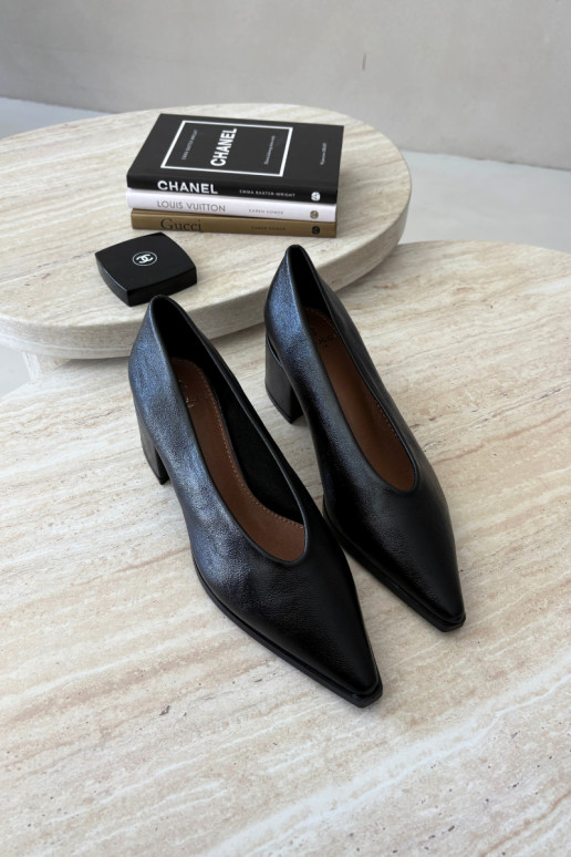 Chaussures à bout pointu et talons carrés en simili cuir couleur noire Lavisa