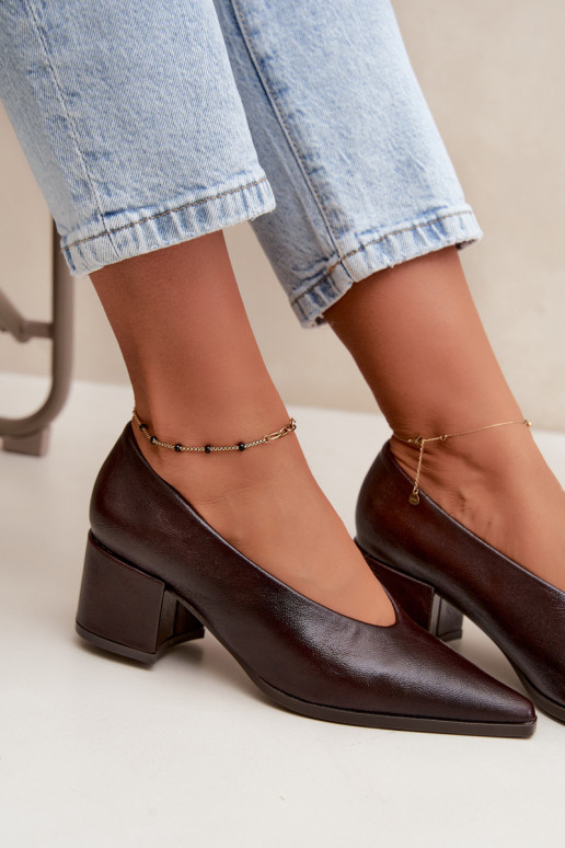 Chaussures à bout pointu et talons carrés en simili cuir couleur brun foncé Lavisa
