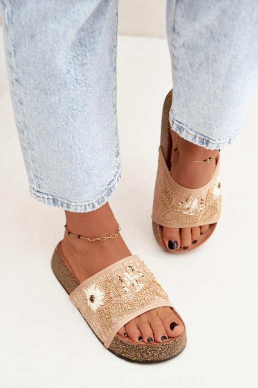Chaussons de plateforme sable pour femmes avec décoration Ledina