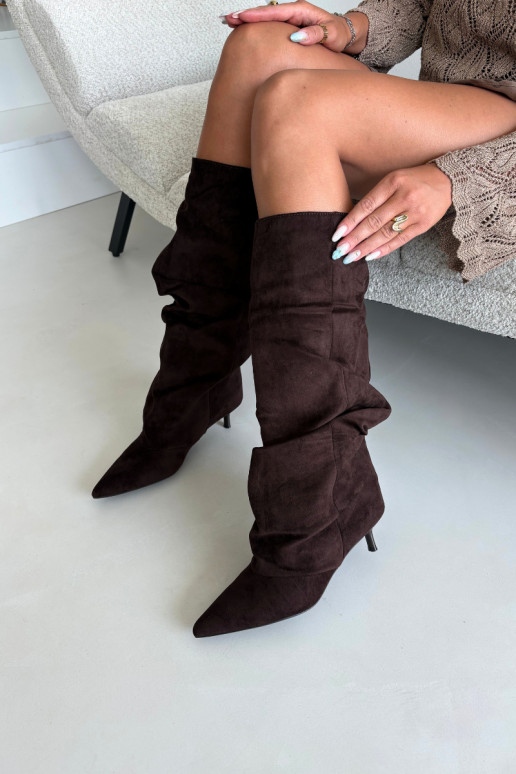Bottes hautes froissées chocolat avec talon kitten en daim LoĮen