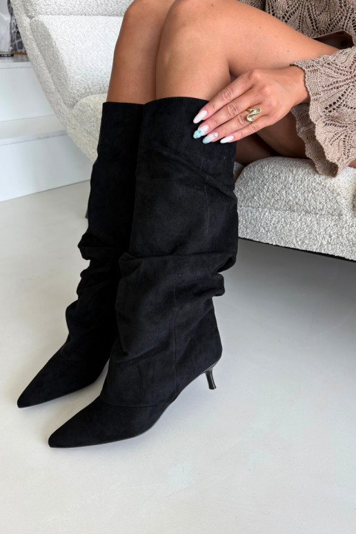 Bottes hautes froissées noires avec talon kitten en daim LoĮen