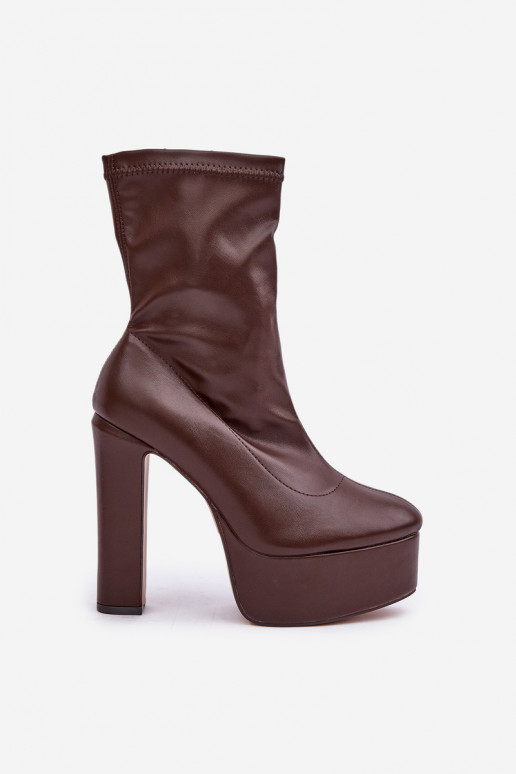 Bottines marron foncé sur talons et plateforme Tennira