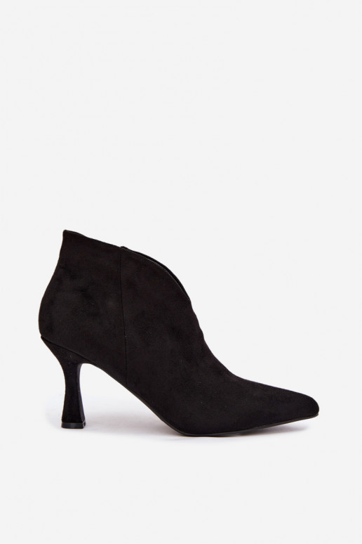Bottines pour femmes sur talon fin avec bout pointu couleur noire Bessia