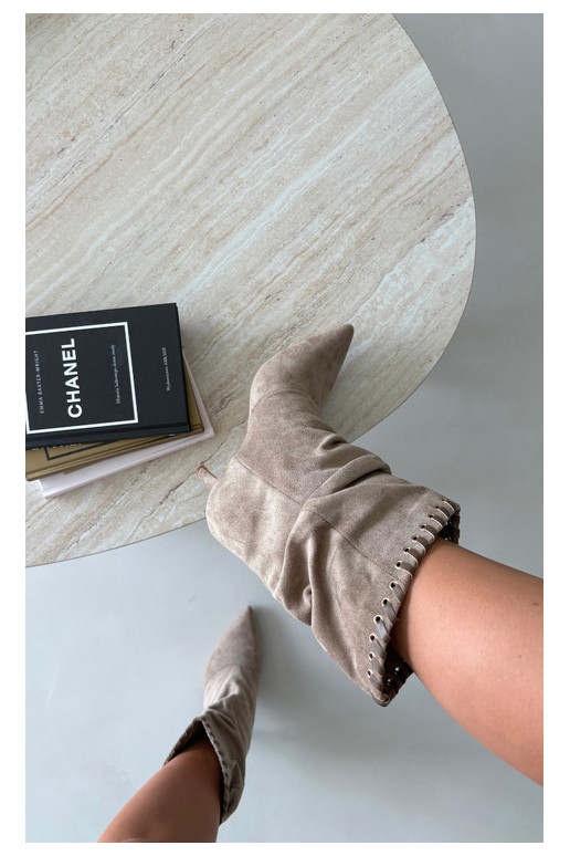Bottines froncées avec talons fins couleur sable Herella
