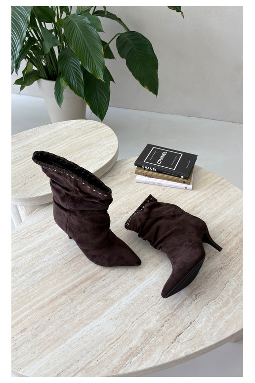 Bottines froncées avec talons fins couleur chocolat Herella