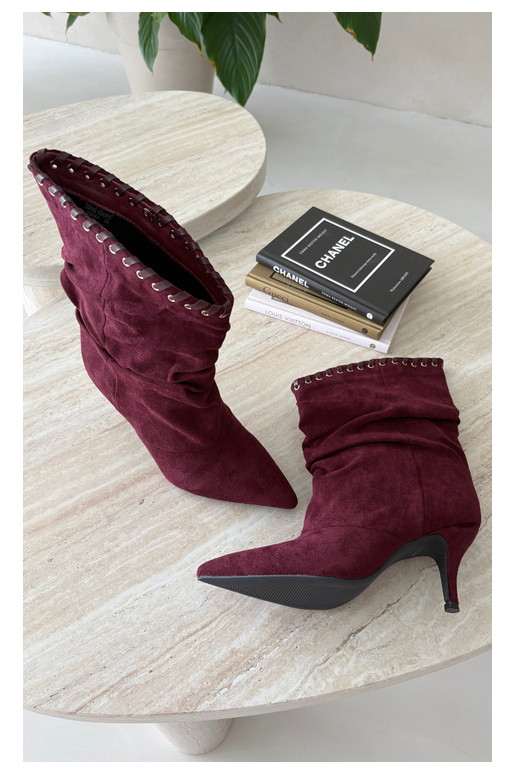 Bottines froncées avec talons fins couleur bordeaux Herella