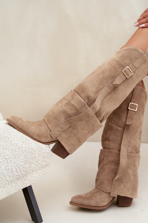 Bottes au-dessus du genou pour femmes avec talons, volants et boucles couleur sable Caster