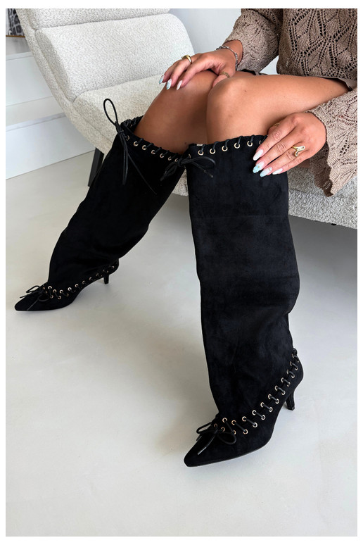 Bottes longues à talon moyen en daim synthétique avec lacets décoratifs couleur noire Juletta