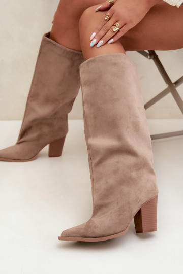 Bottes femme hautes à enfiler avec talons en daim synthétique couleur sable Carmina