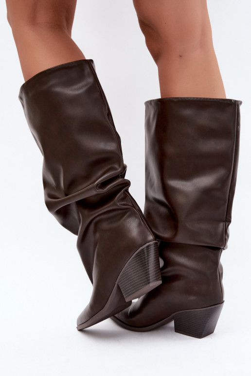 Bottes hautes à enfiler couleur chocolat avec talons et bouts pointus en simili cuir Blenia
