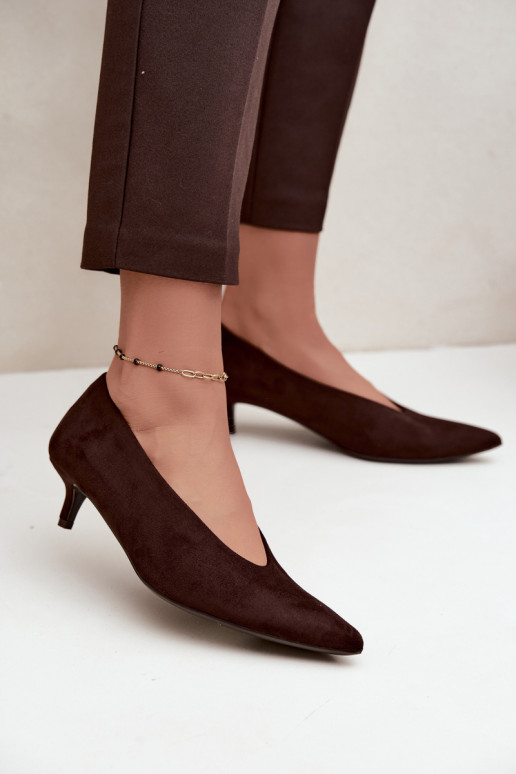 Chaussures en daim chocolat avec Kitten Heel Nuretta