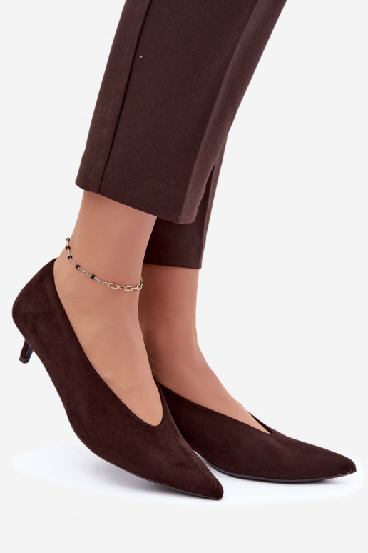 Chaussures en daim chocolat avec Kitten Heel Nuretta