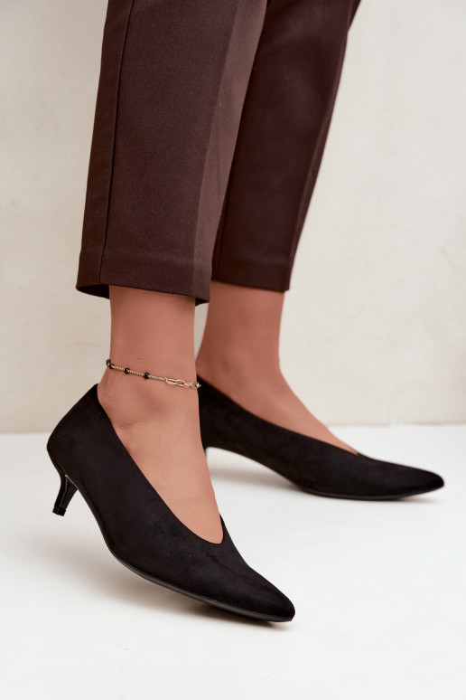 Chaussures en daim noires avec Kitten Heel Nuretta