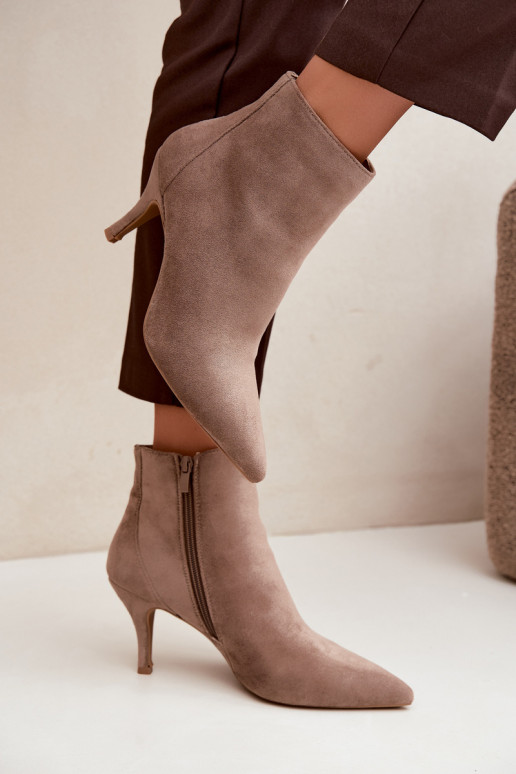 Bottines kaki en suède synthétique avec talons aiguilles Niretta