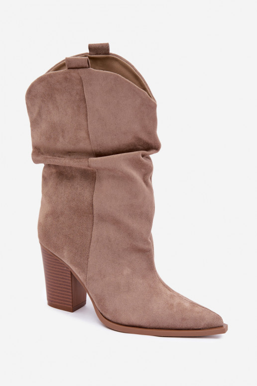 Bottines beiges en daim avec volants sur le talon Inela