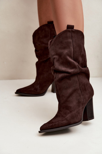 Bottines chocolat en daim avec volants sur le talon Inela