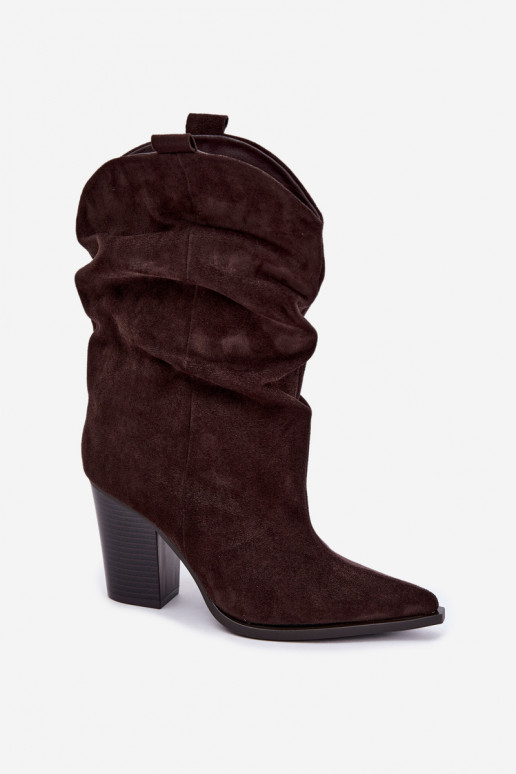 Bottines chocolat en daim avec volants sur le talon Inela
