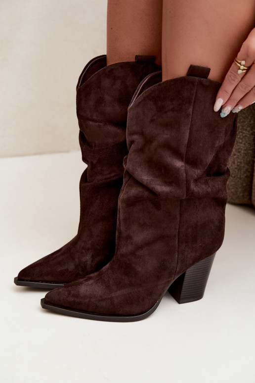 Bottines chocolat en daim avec volants sur le talon Inela