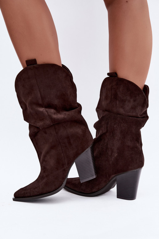 Bottines chocolat en daim avec volants sur le talon Inela