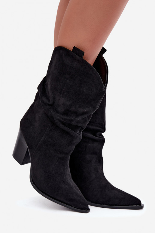 Bottines noires en daim avec volants sur le talon Inela