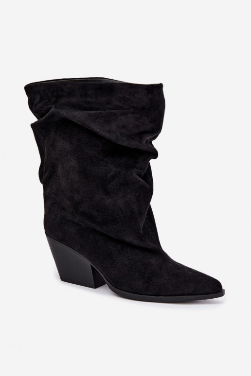 Bottines noires froissées à enfiler sur un talon carré Cazela