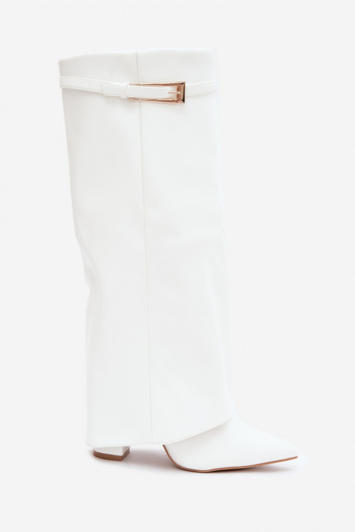 Bottes longues avec talons et tige cousue avec boucles en couleur blanche Amrie