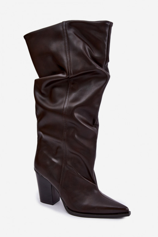 Bottes chocolat à talons et volants en simili cuir Jensy