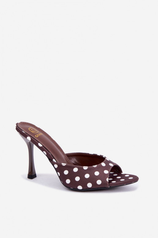 Sandales à talons fins et pois couleur chocolat Pevra