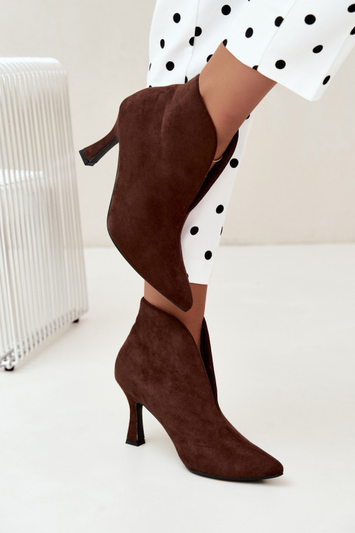 bottines pour femmes avec découpes et talons en chocolat Jelya