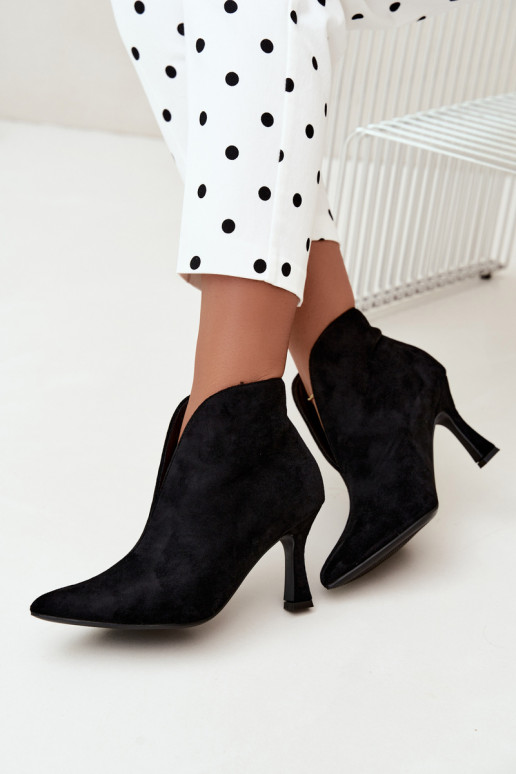 bottines pour femmes avec découpes et talons en noir Jelya