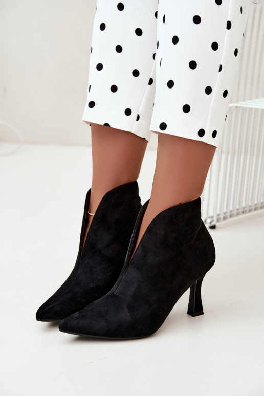 bottines pour femmes avec découpes et talons en noir Jelya