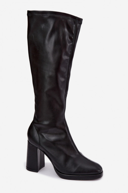 bottes hautes pour femmes avec coutures sur la tige en couleur noire Brivana