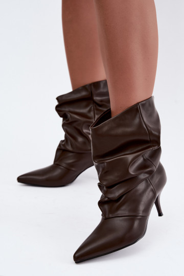 Bottines pour femmes slouchy à enfiler avec des talons fins en couleur chocolat Harissa 2