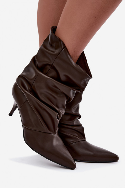 Bottines pour femmes slouchy à enfiler avec des talons fins en couleur chocolat Harissa