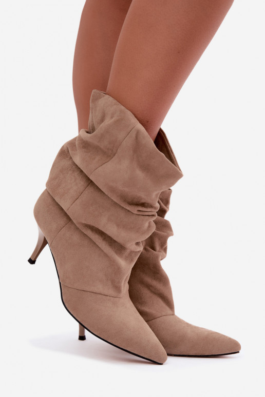 Bottines pour femmes slouchy à enfiler avec des talons fins en couleur sable Harissa