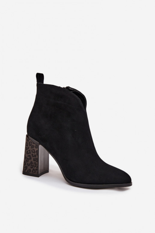 Bottines en faux daim avec isolation en noir Zivella
