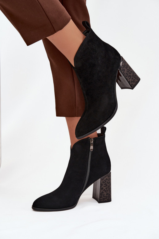 Bottines en faux daim avec isolation en noir Zivella