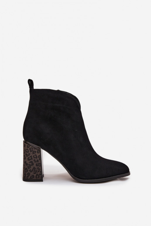 Bottines en faux daim avec isolation en noir Zivella