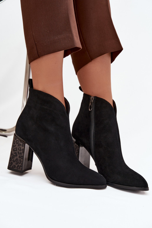 Bottines en faux daim avec isolation en noir Zivella
