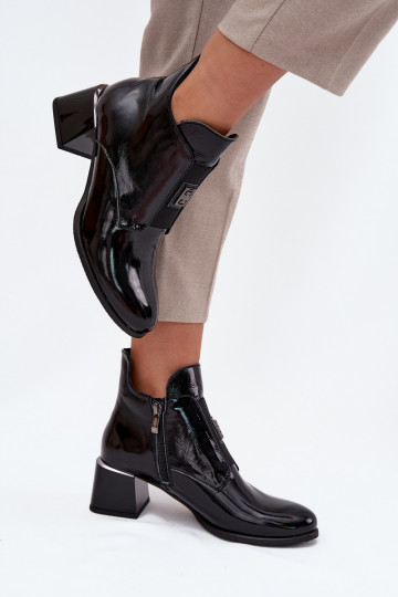 Bottines en cuir vernies isolées avec détails ornés Zazoo 60560 noires