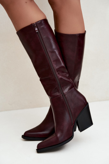 bottes hautes pour femmes à talons isolées couleur bordeaux Katelle
