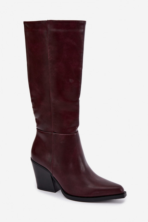 bottes hautes pour femmes à talons isolées couleur bordeaux Katelle