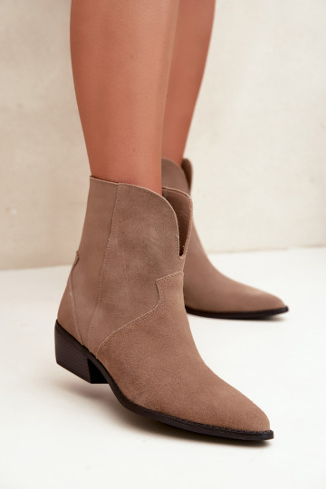 bottines pour femmes de style cowboy à talons en daim naturel sable Norelle 2