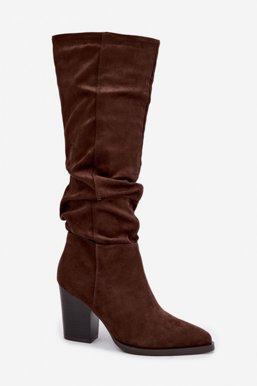 bottes hautes pour femmes avec talons et tige courbée en marron Ismera